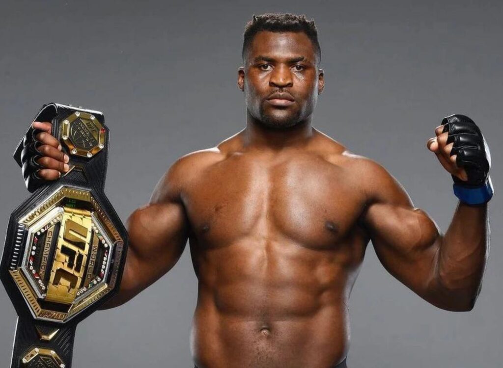 Francis Ngannou, defended by the WBC president : "He brought down the best!"