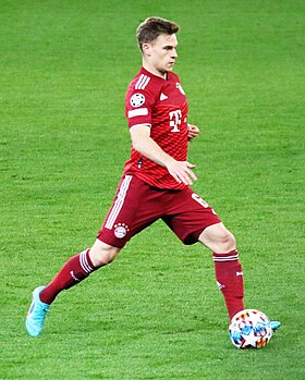 the 10 best defensive midfielders in the world today