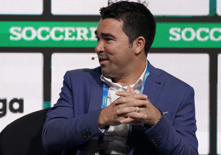 FC Barcelona: Deco drops hints about future coach