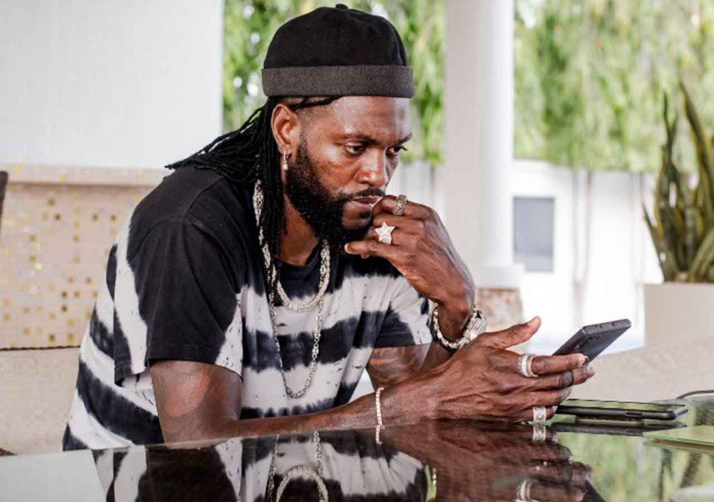 Adebayor : the star publicly declares the huge sum he has earned in 2023 in Côte d'Ivoire