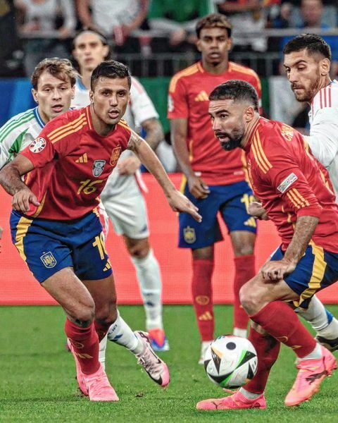 Dani Carvajal: "He has to leave Manchester".