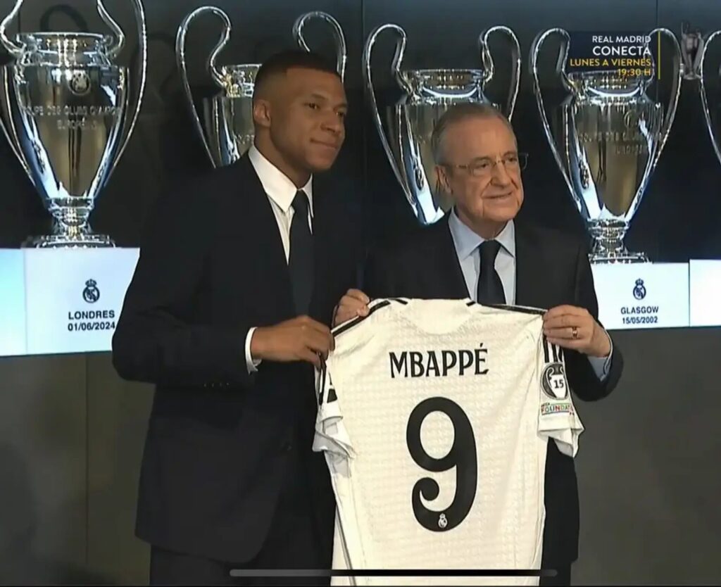Kylian Mbappé signs contract with Real Madrid, his shirt number unveiled by Florentino Pérez