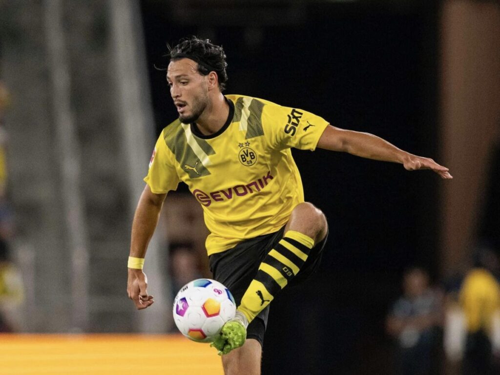 Mercato: BVB make a classy gesture to Ramy Bensebaini