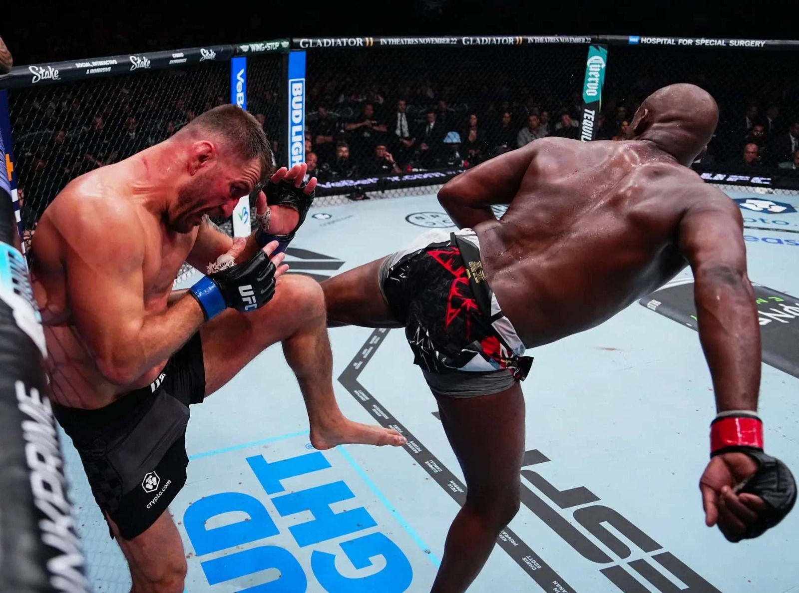 Jon Jones strikes hard at UFC 309: He knocks out Miocic with a memorable KO and waits for Ngannou!