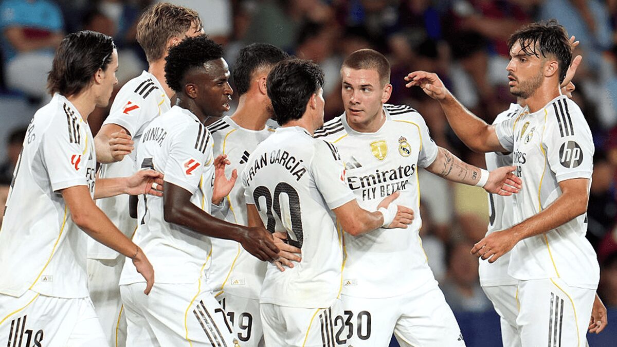 Vinicius Jr. dazzles as Franco Mastantuono nets first goal in style
