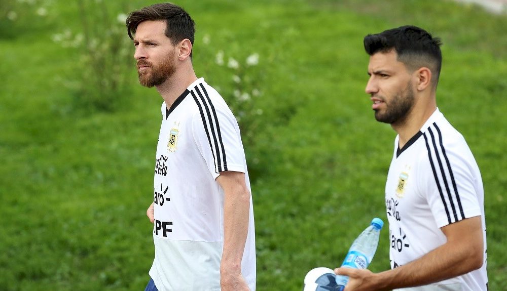 Aguero recadre sèchement un attaquant argentin qui a désigné Ronaldo GOAT