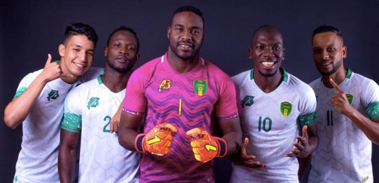 Dernière minute : La sélection de la Mauritanie poursuivie par Nike pour plagiat (photos)