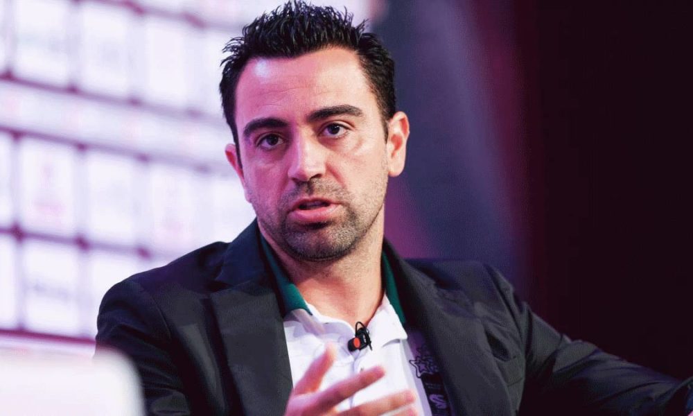 « Je suis toujours sur le marché » :  Xavi prêt à gérer Barcelone