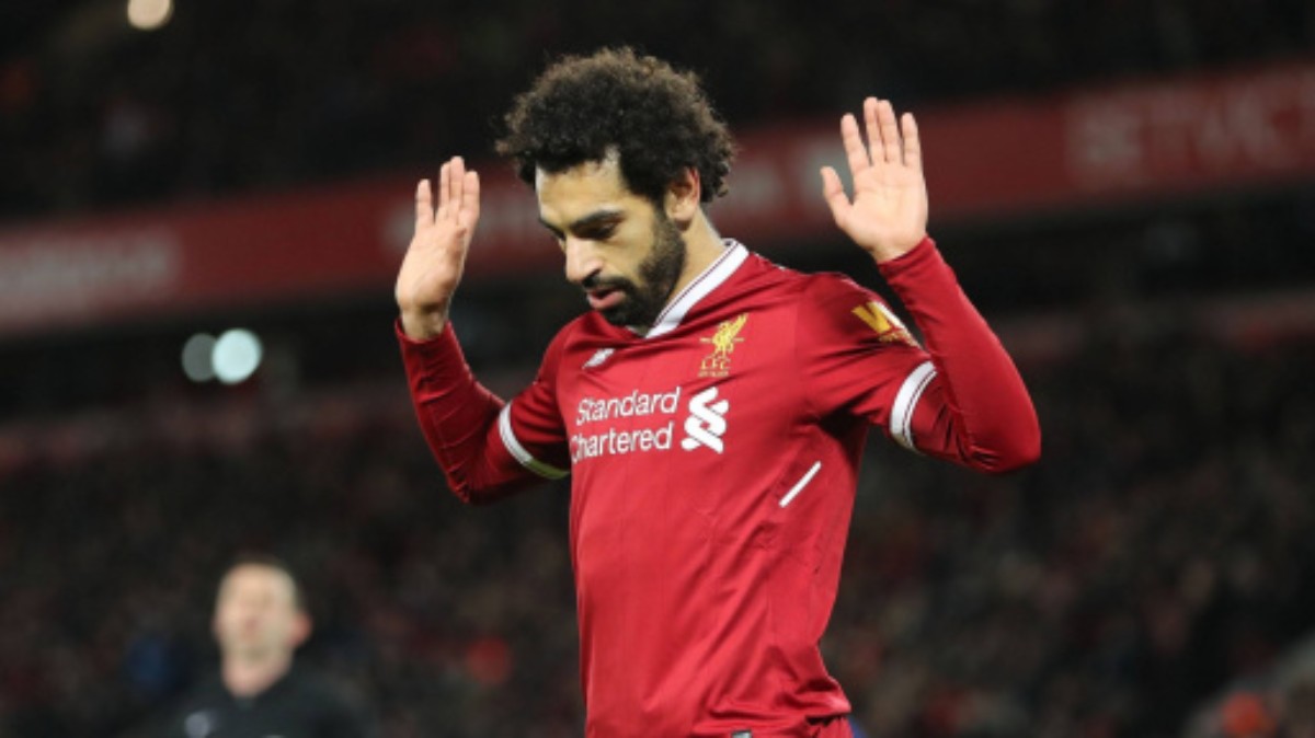 Mohamed Salah critiqué sur les réseaux sociaux après avoir pris une photo devant un sapin de Noël (Photo)