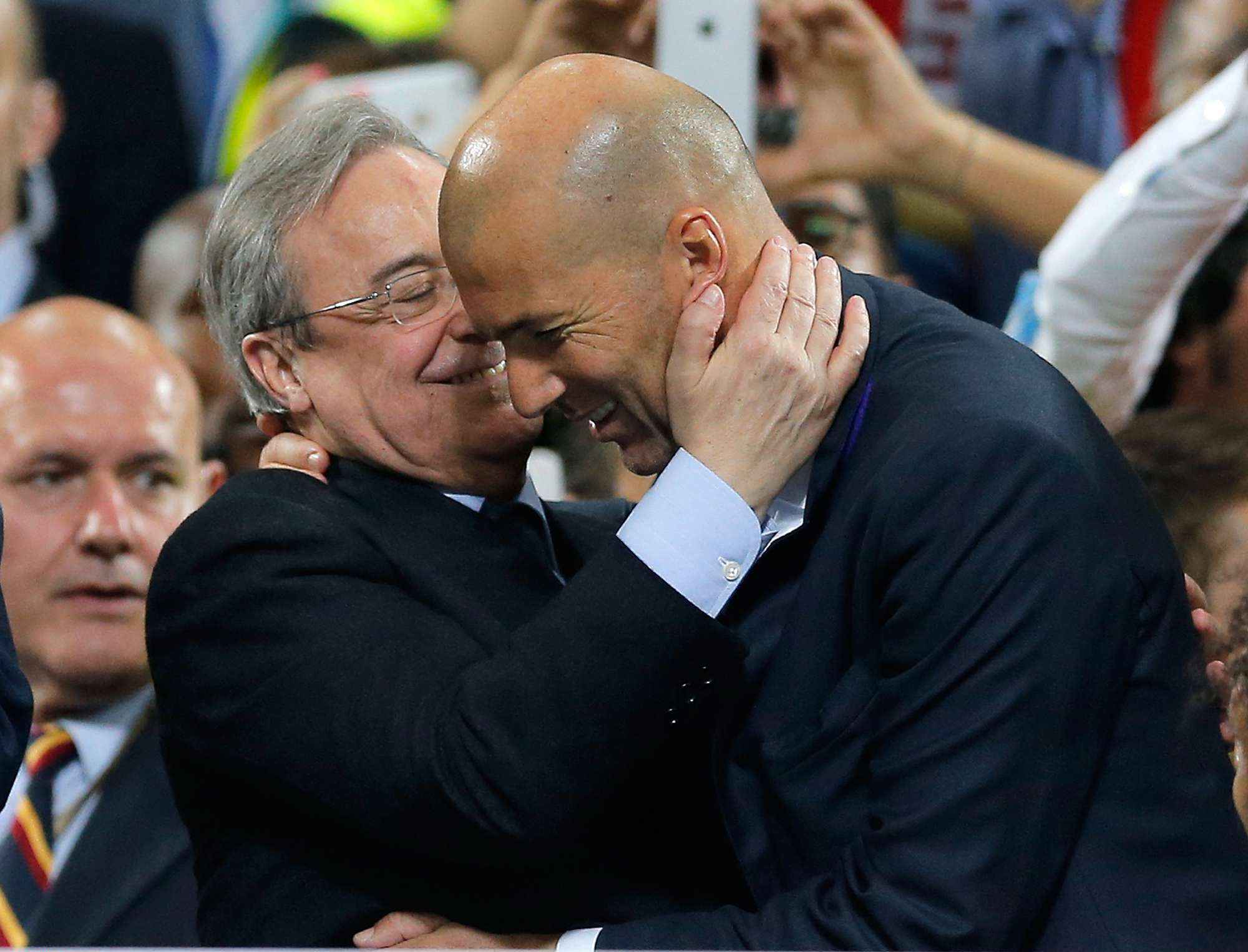 2048x1536 fit zinedine zidane felicite president florentino perez apres victoire real madrid ligue champions 28 mai 2016