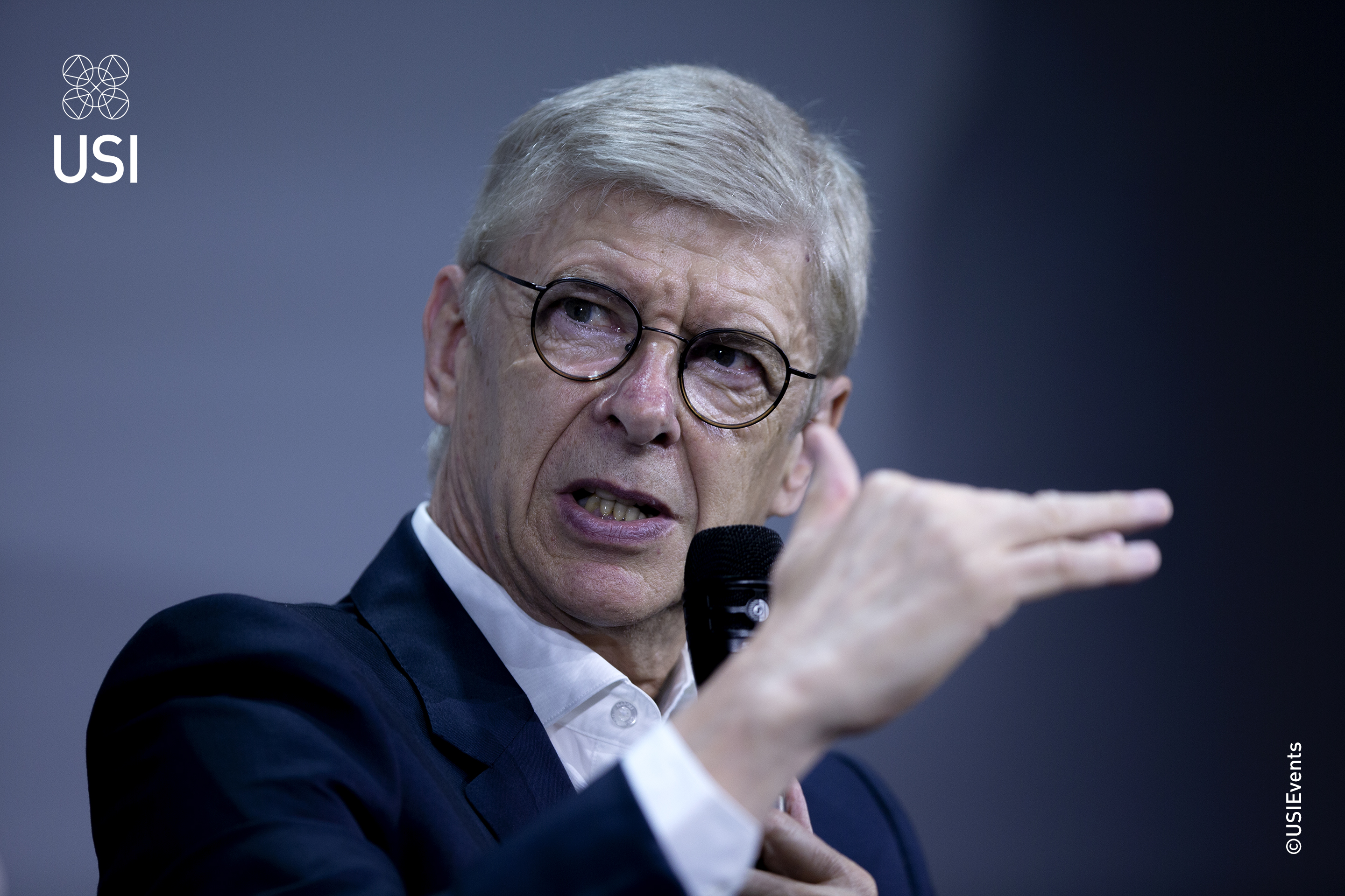 Wenger brise le silence en quittant la FIFA pour un nouveau poste d’entraîneur