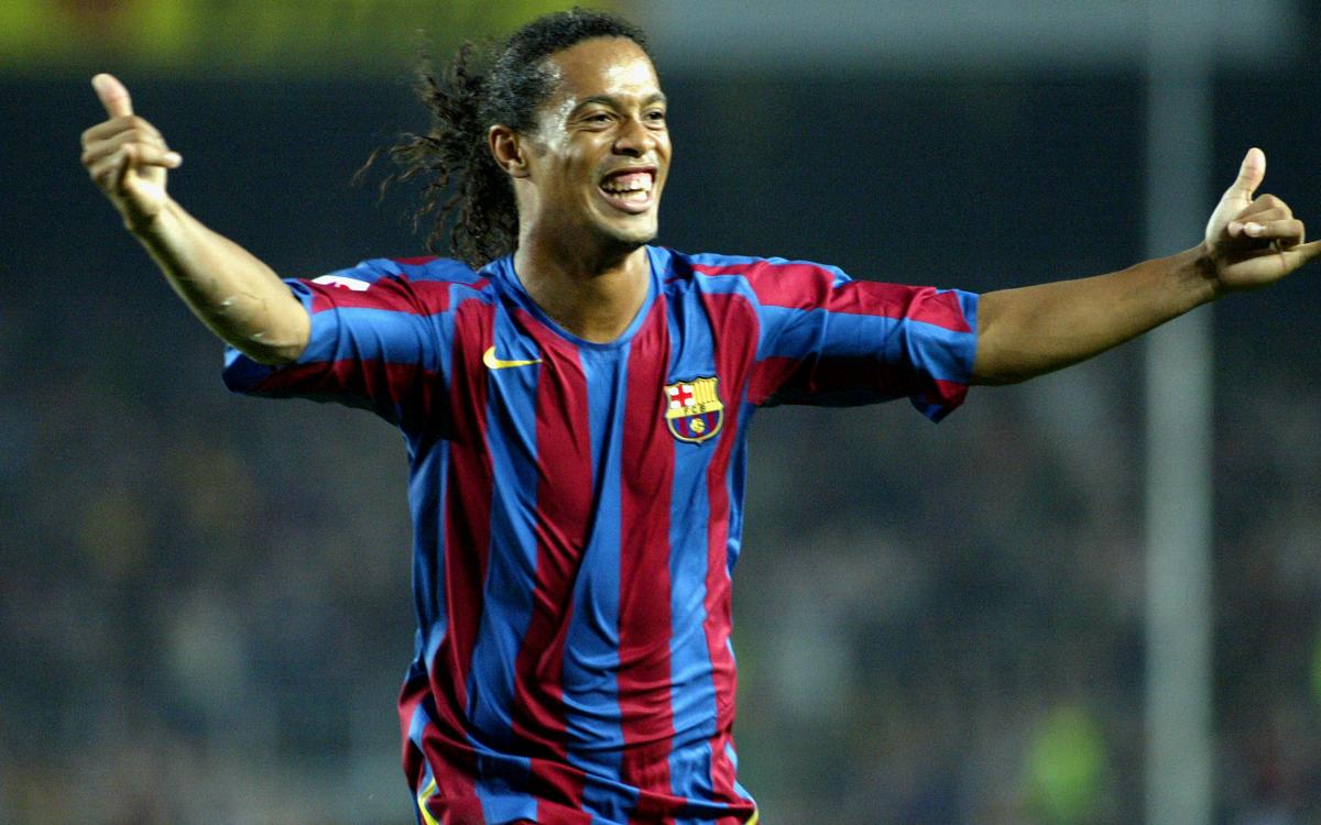 Divers : Ronaldinho démonte la VAR