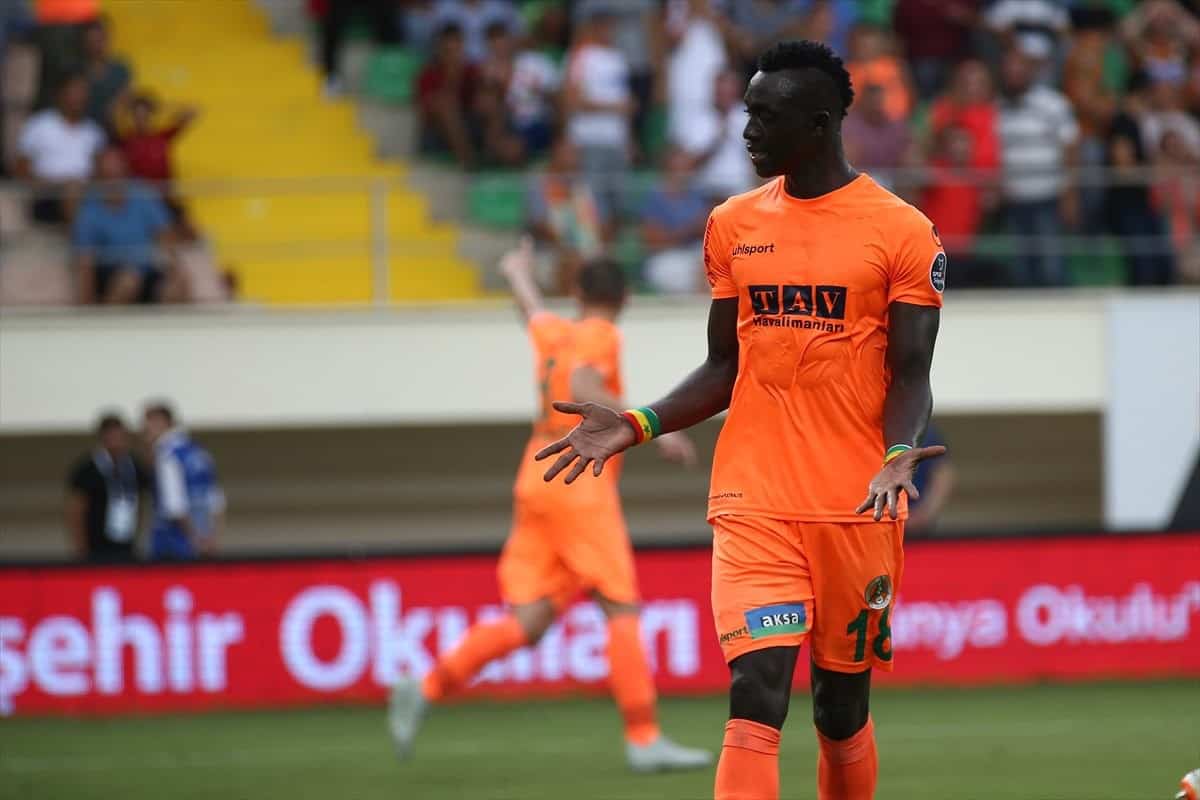 Papiss Cissé fait les yeux doux à ce club