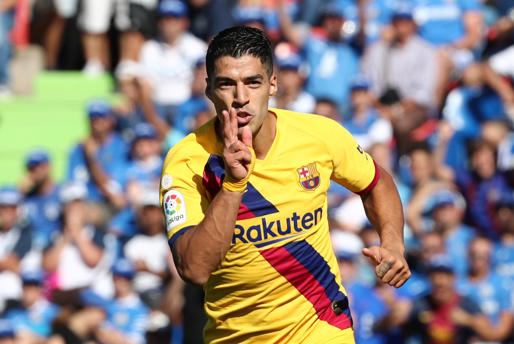 Barca pour remplacer Luis Suarez par Luis Suarez?