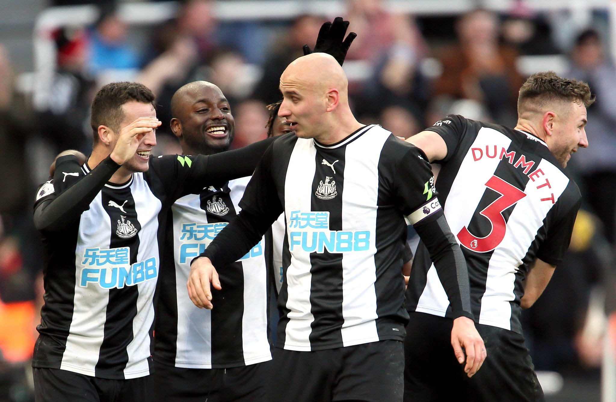 Vidéo : d’une frappe Shelvey remet Newcastle dans le match (2-2)