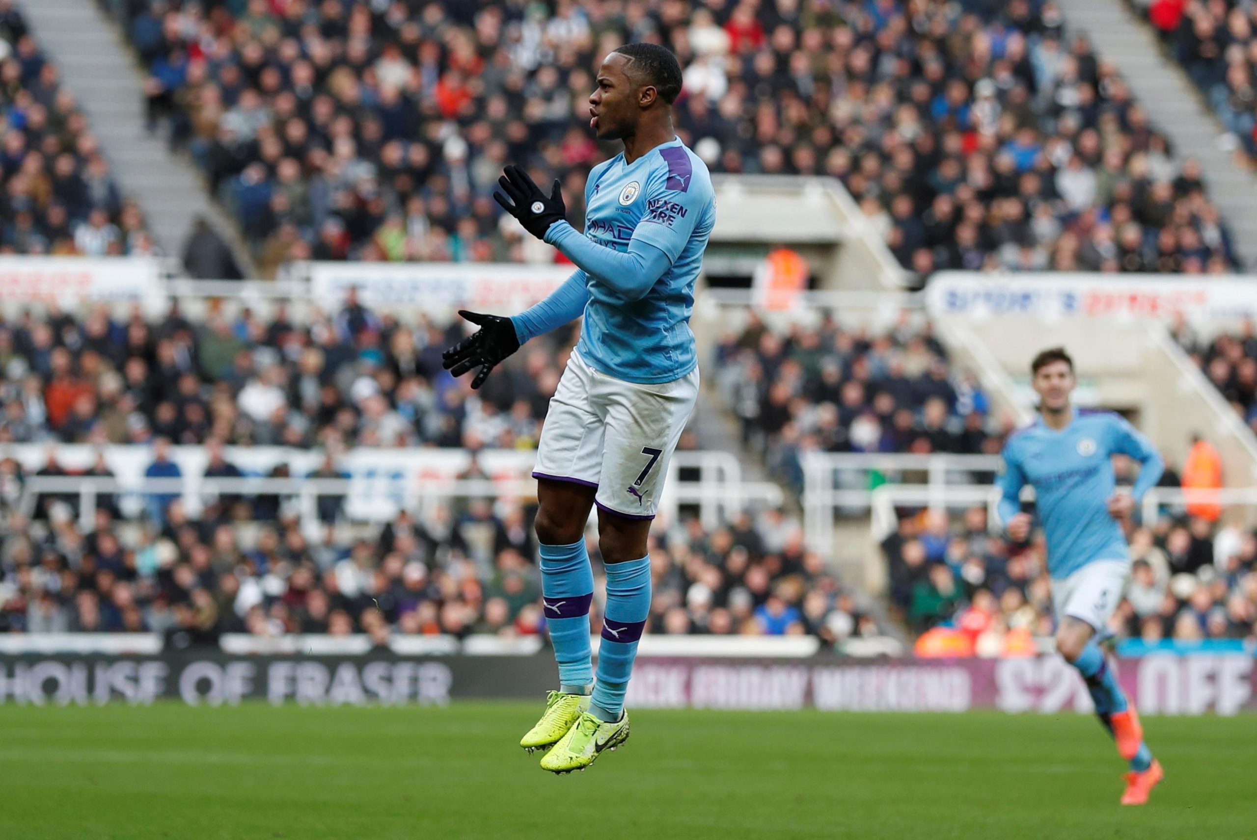 Raheem Sterling seul au sommet