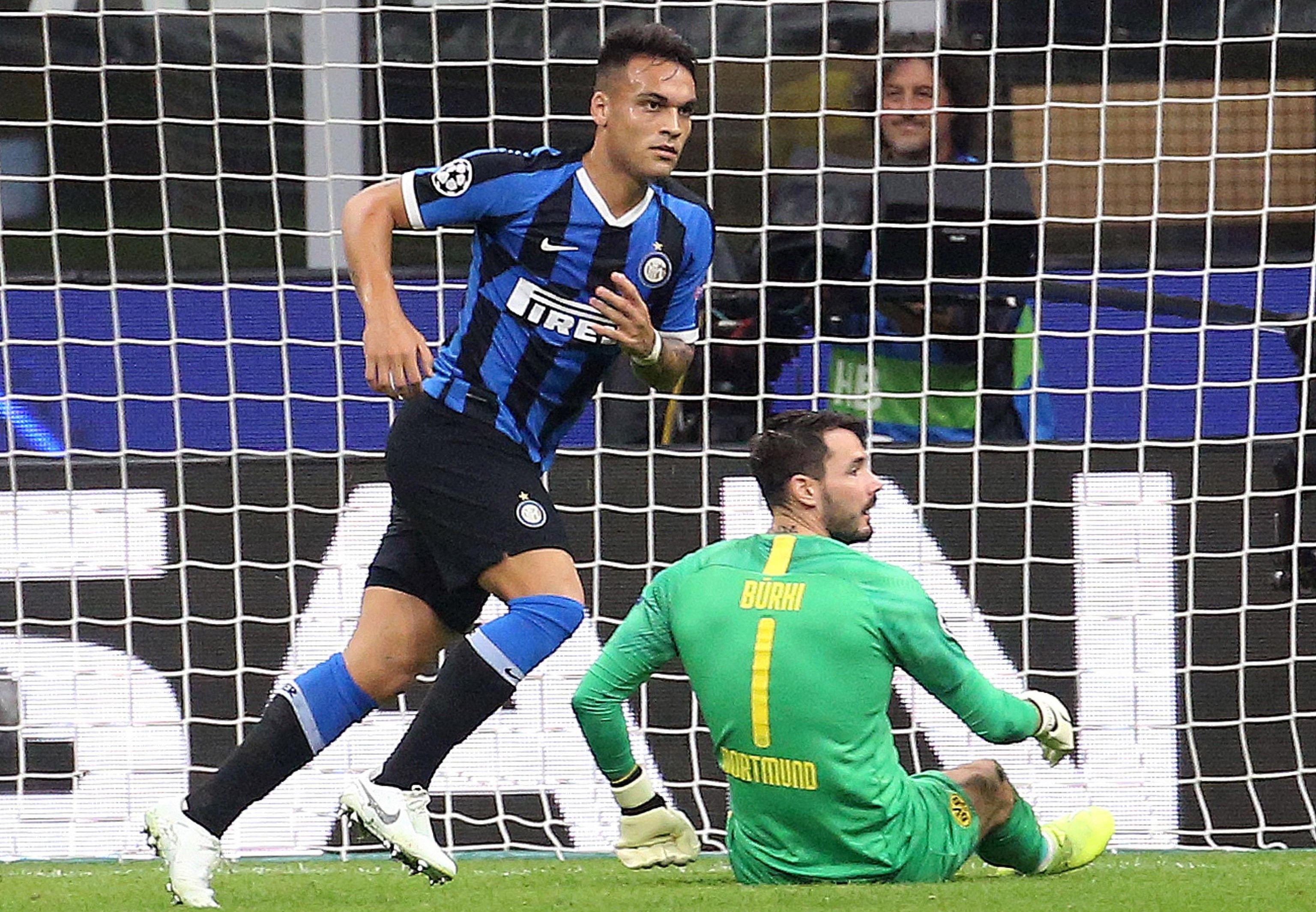 lautaro celebra su gol contra el borussia dortmund efe