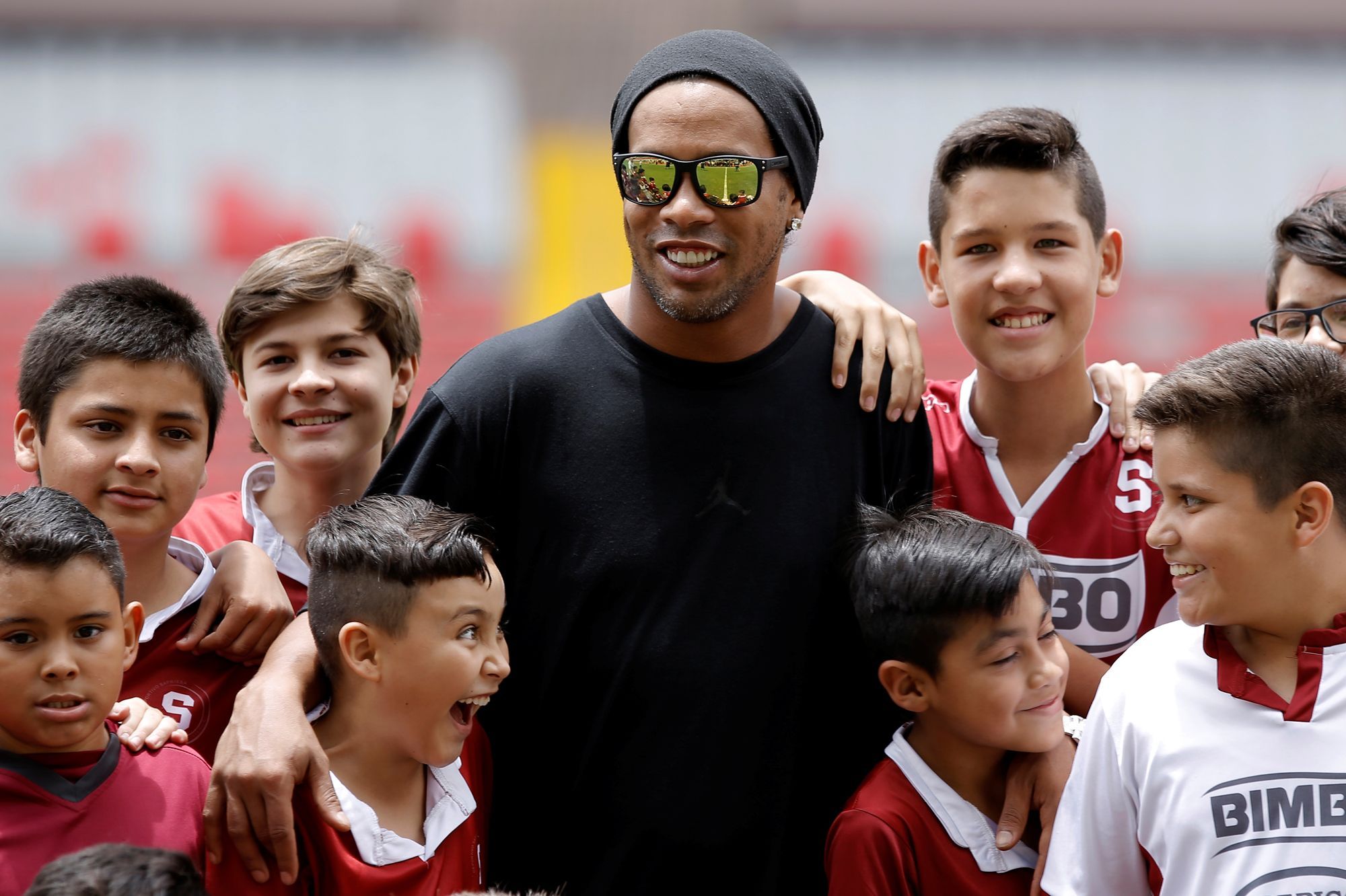 Brésiliens de Man City vs Brésiliens de Liverpool : Ronaldinho tranche avec classe