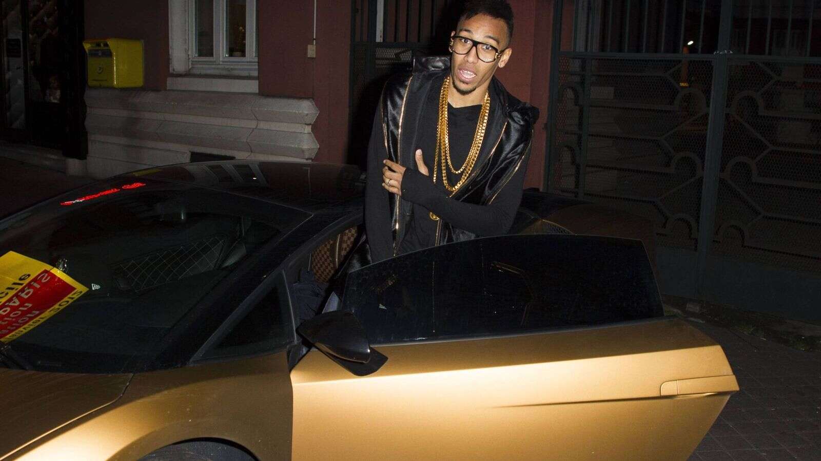 Dernière minute : Aubameyang victime d’un accident avec sa Lamborghini