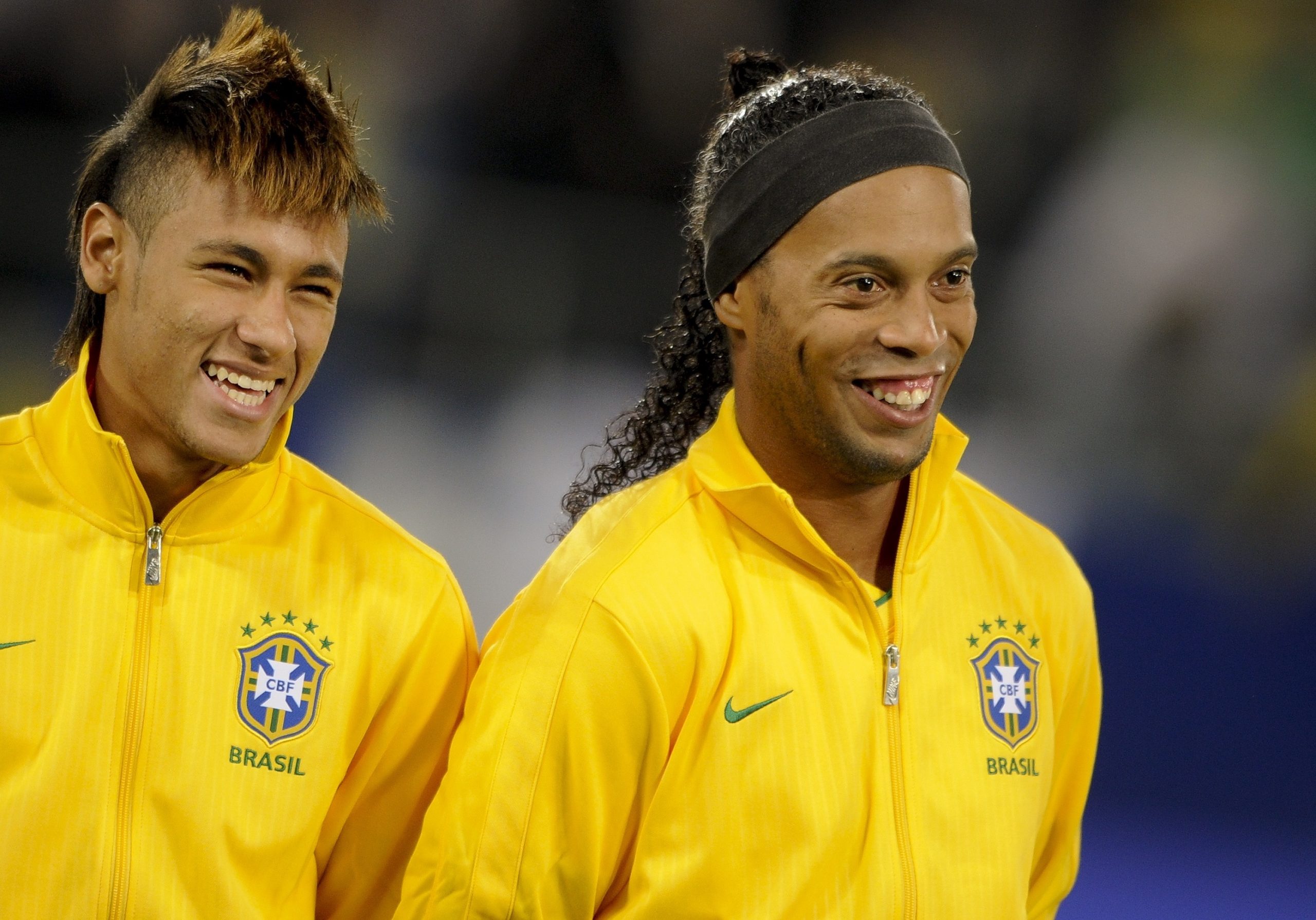 Aller Barça ou rester au PSG : Ronaldinho donne sa position pour Neymar