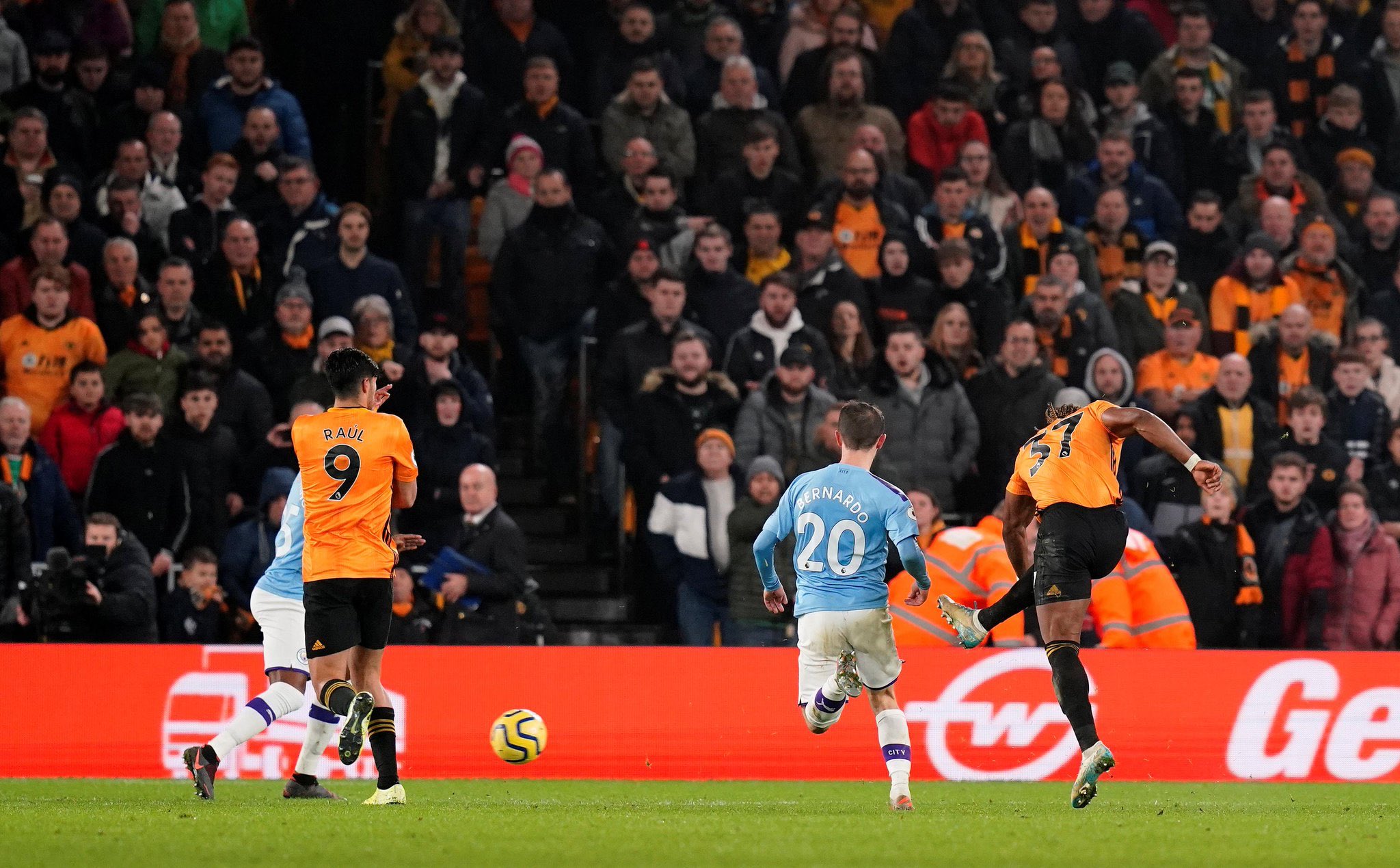 Record : Adama Traoré égale Hazard et Vardy