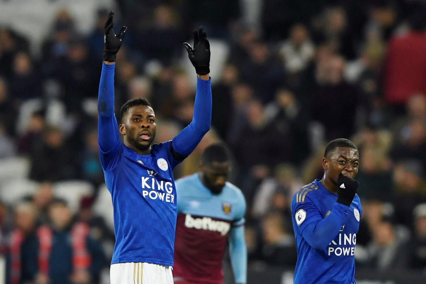 Kelechi ouvre le score pour Leicester