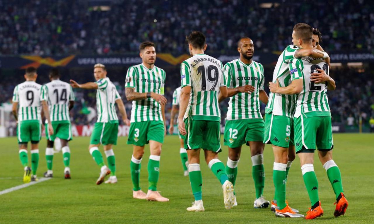 Les joueurs du Betis détournent le drapeau de Gareth Bale avec le Pays de Galles (photo)