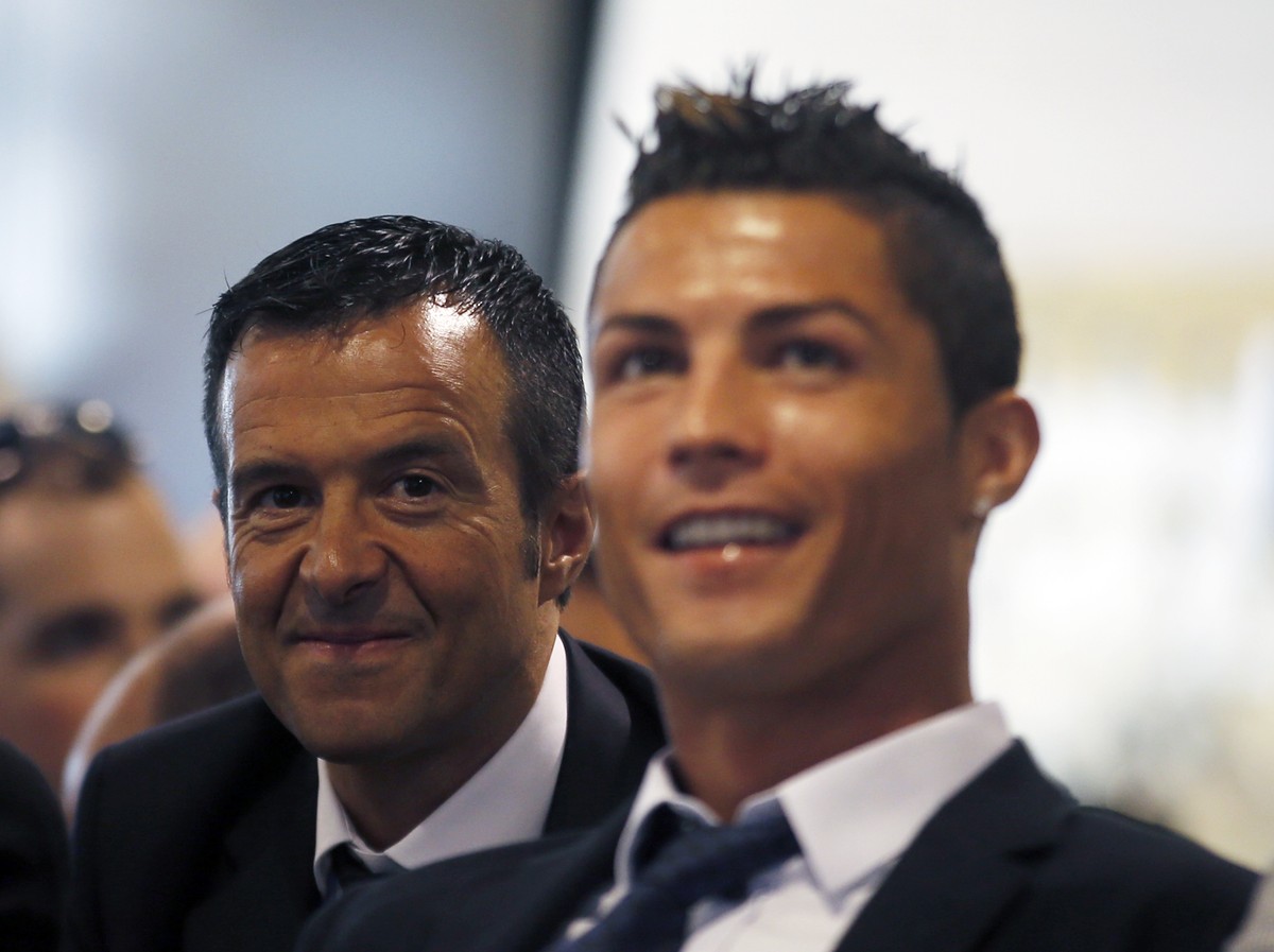 Ces deux clubs, priorités de CR7, son agent intensifie les discussions