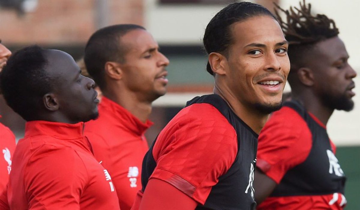 Van Dijk choisit entre Salah et Mané