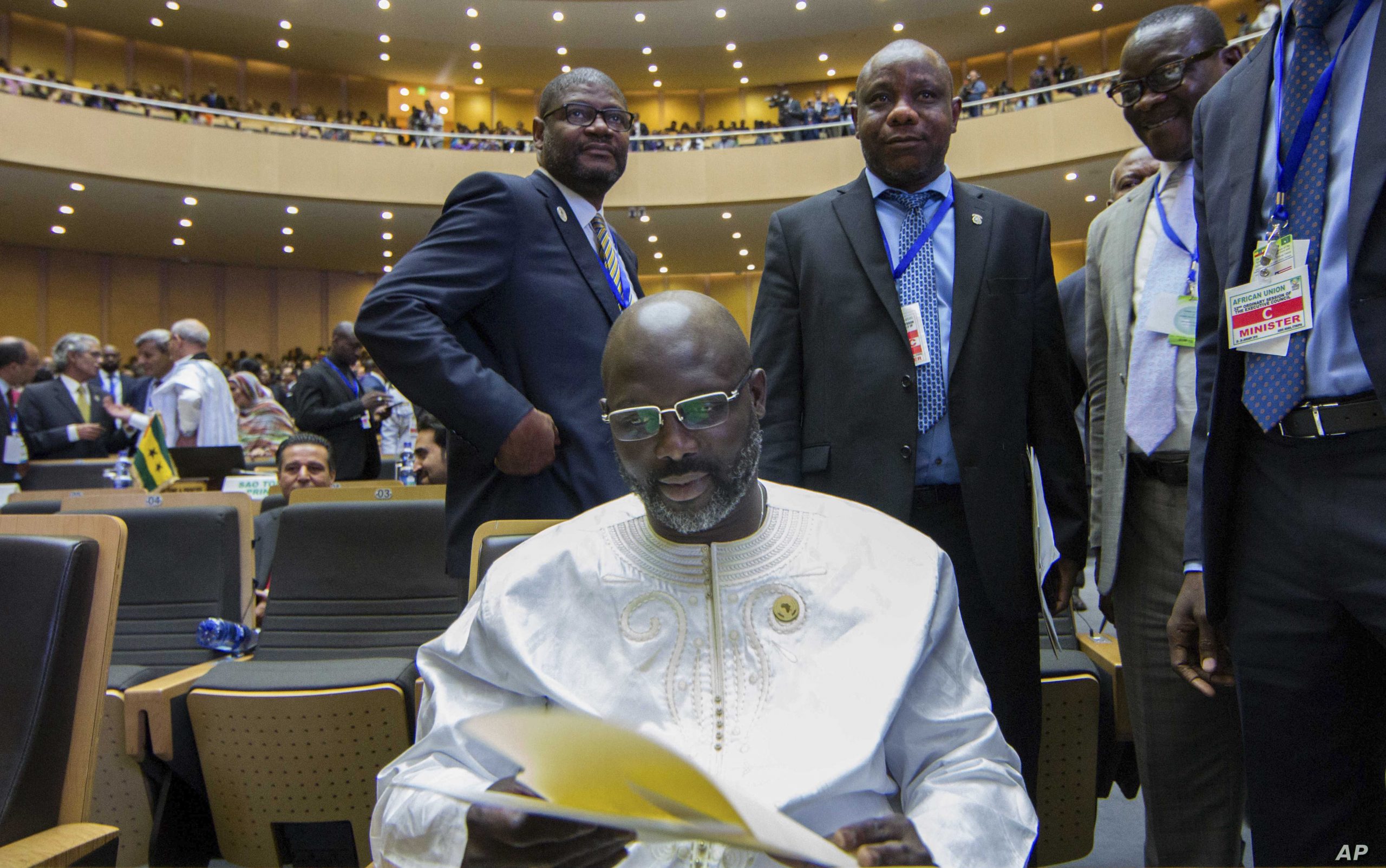 Le président du Liberia et vainqueur du Ballon d’Or George Weah accusé de corruption