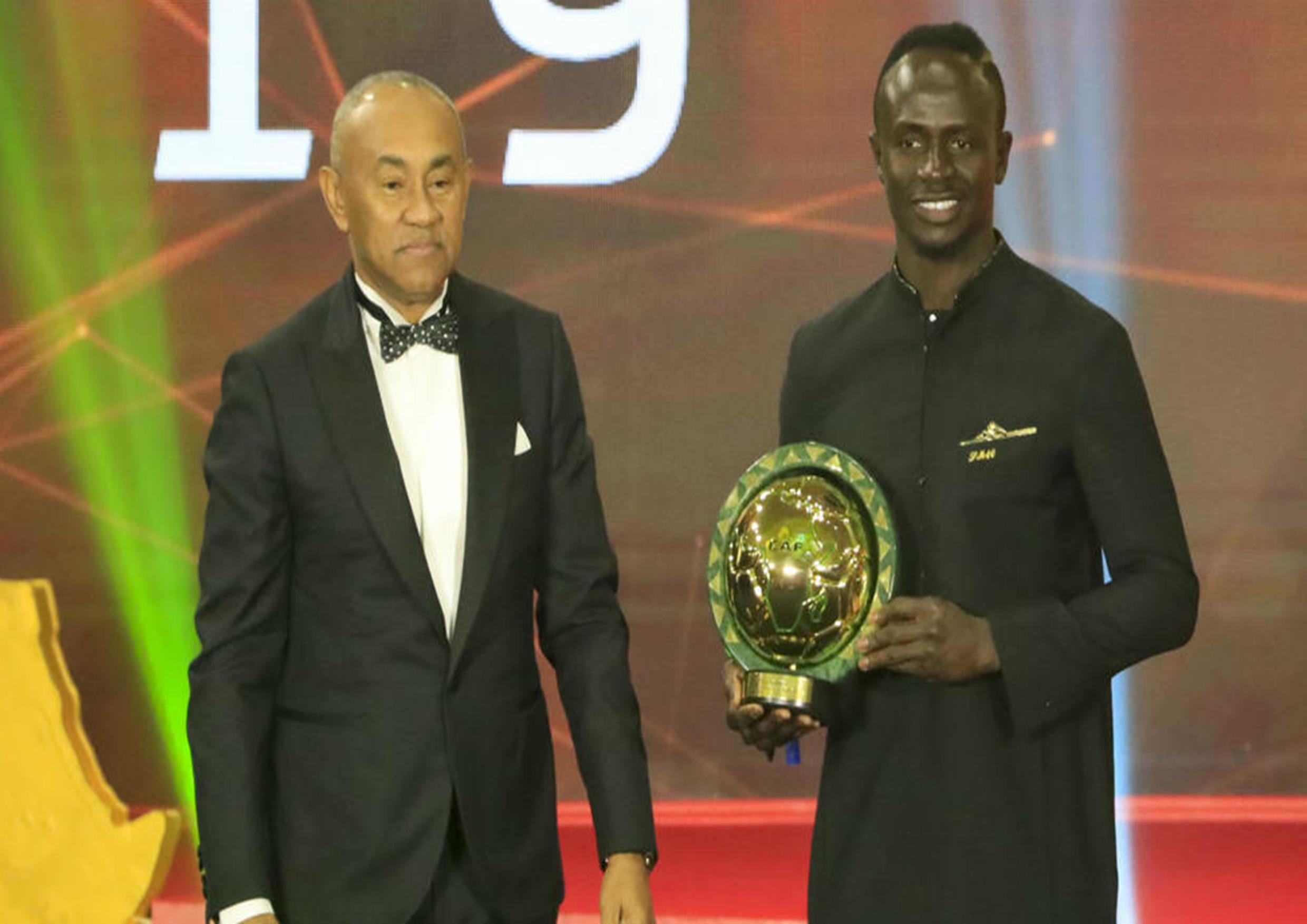 CAF Awards 2019 : Nabil Djellit explique pourquoi Sadio Mané a battu Mahrez