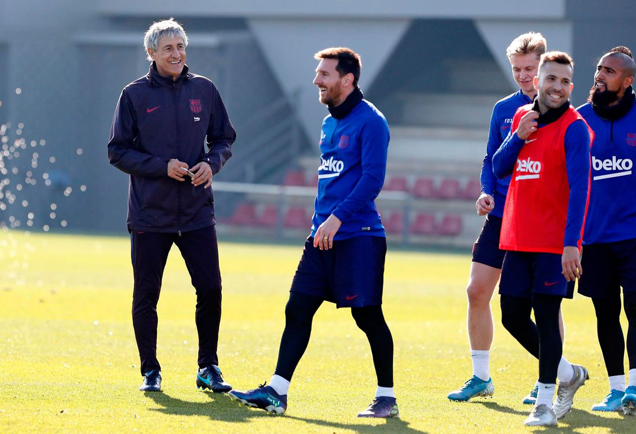 Setien essaie de détendre la tension pendant l’entraînement avant le voyage à San Mames