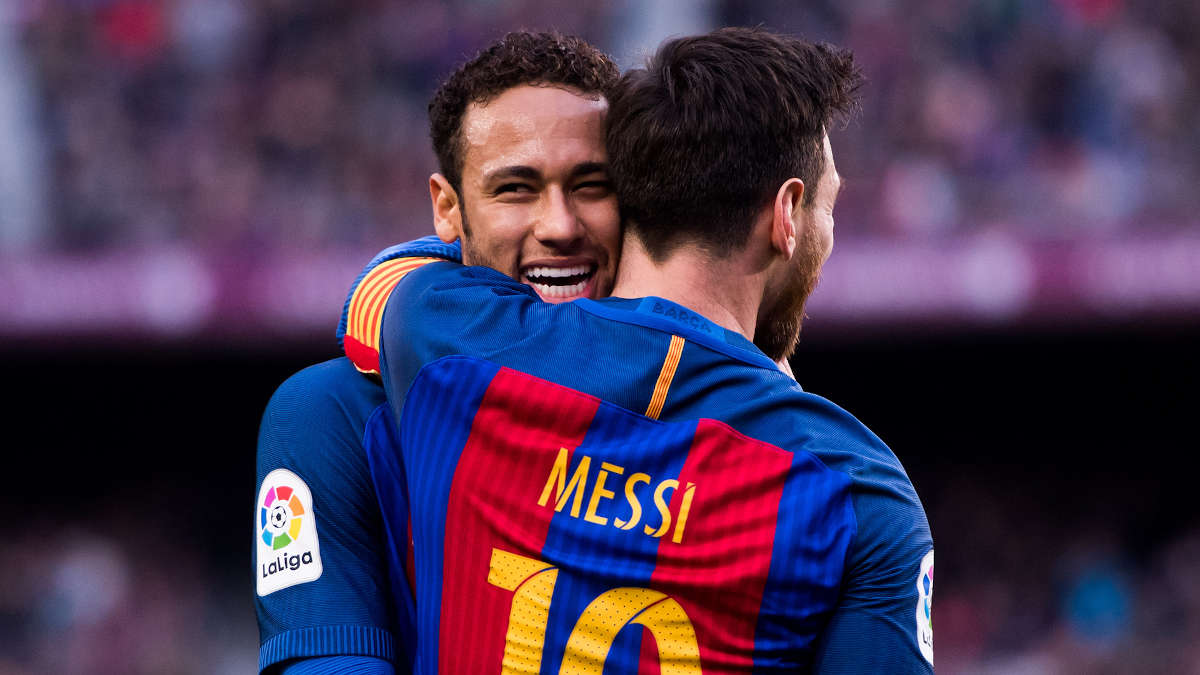 Neymar : « Ce sont les trois joueurs que j’ai aimé le plus regarder jouer »