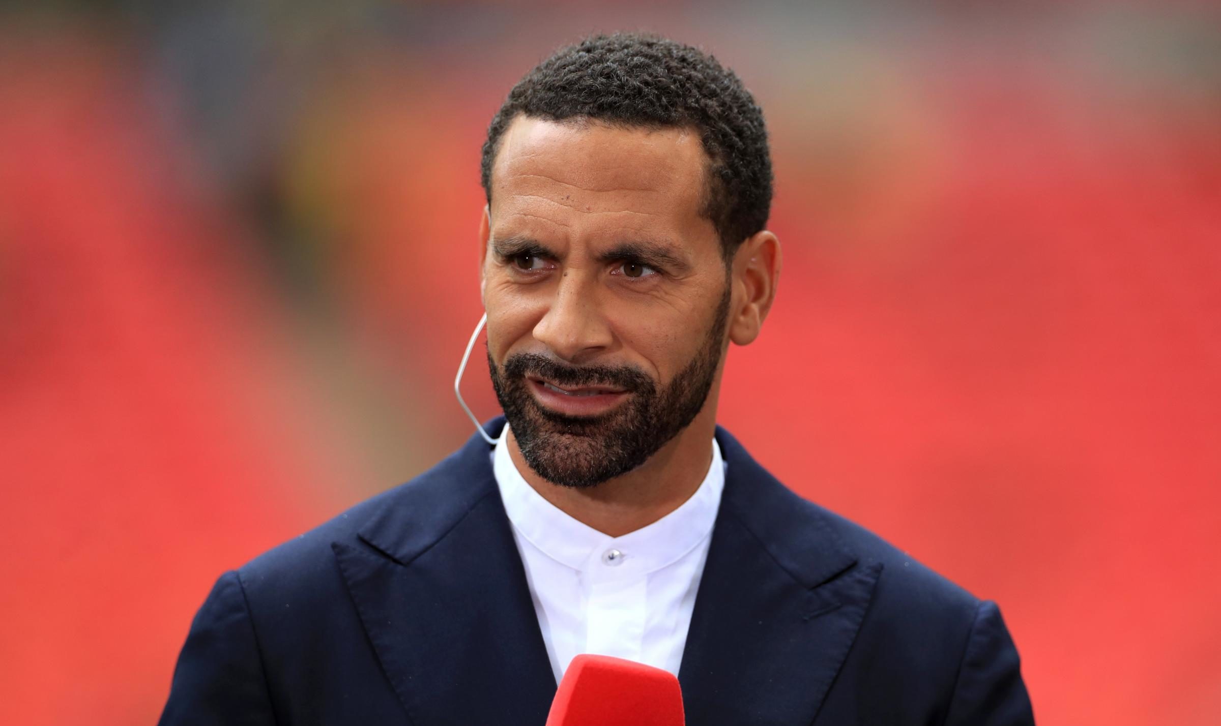 Ferdinand a ri de la suspension de Man City … puis il a dû revenir en arrière