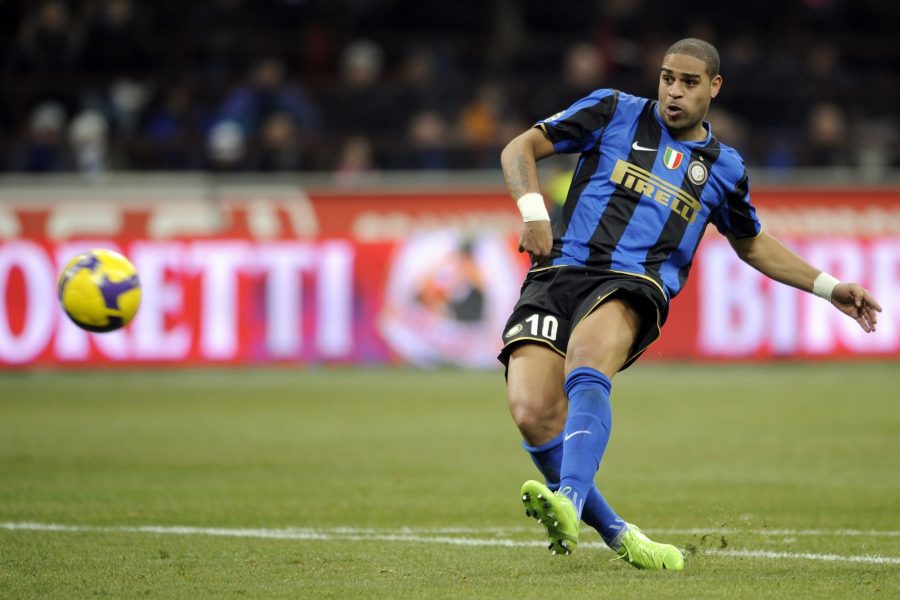 7774867488 l attaquant bresilien adriano sous les couleurs de l inter milan en fevrier 2009