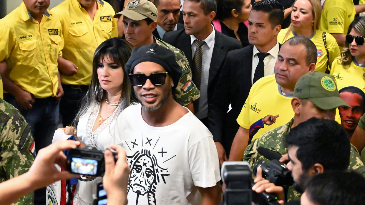 Affaire des faux passeports : le verdict tombe pour Ronaldinho et son frère