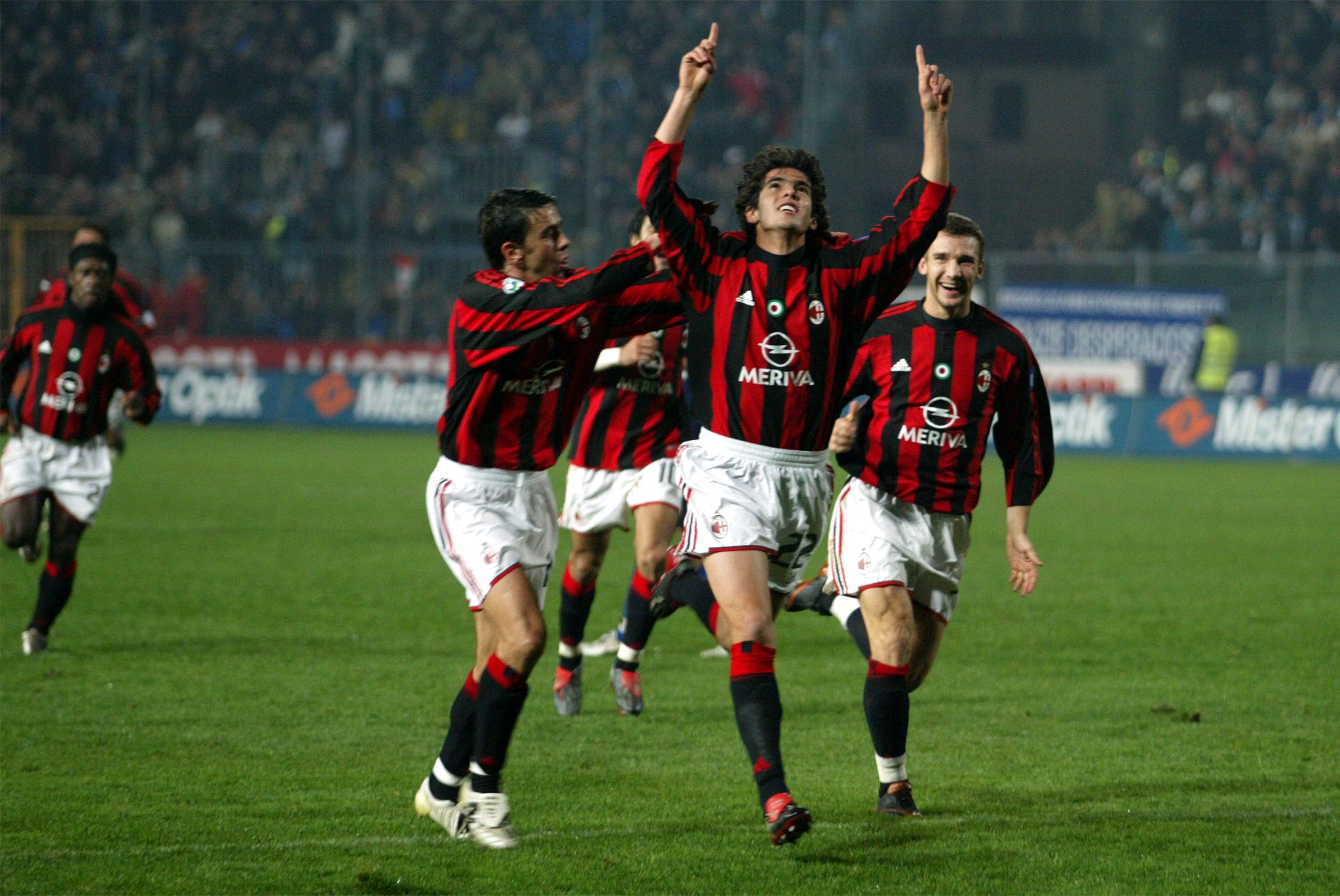 Le but monstrueux qui a définitivement lancé Kakà au Milan AC (Vidéo)