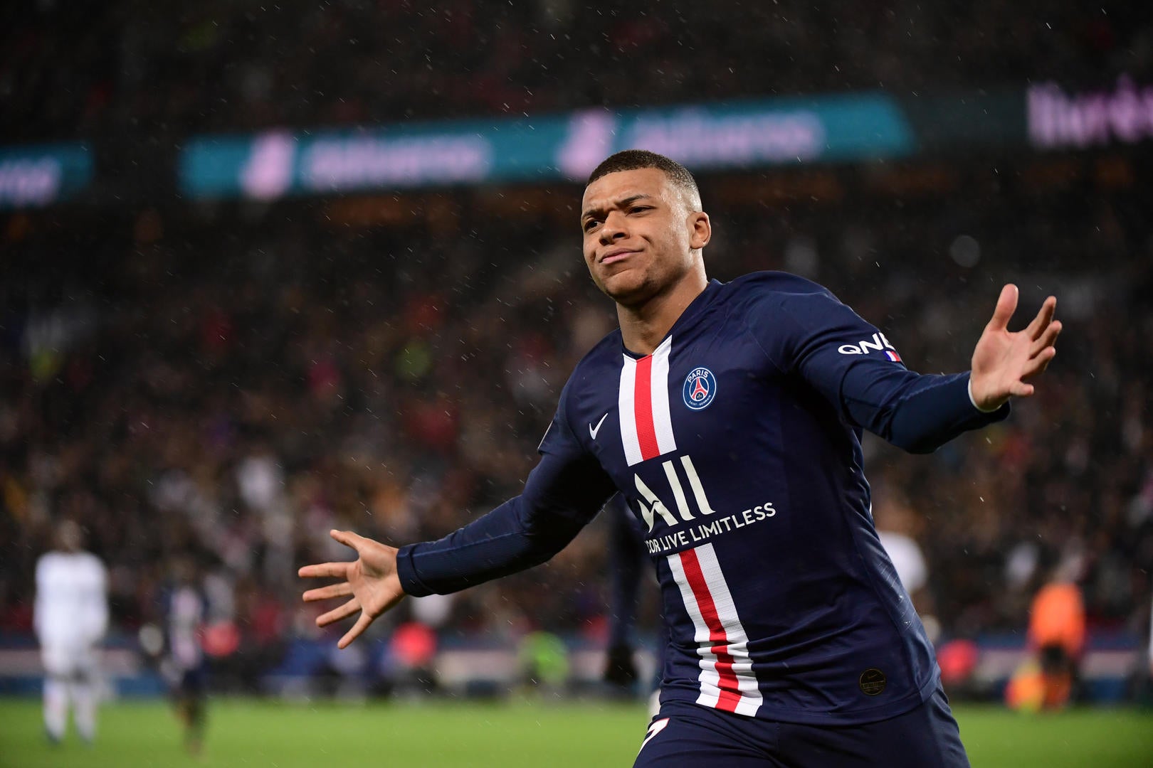 PSG : Kylian Mbappé fixe une condition particulière pour prolonger