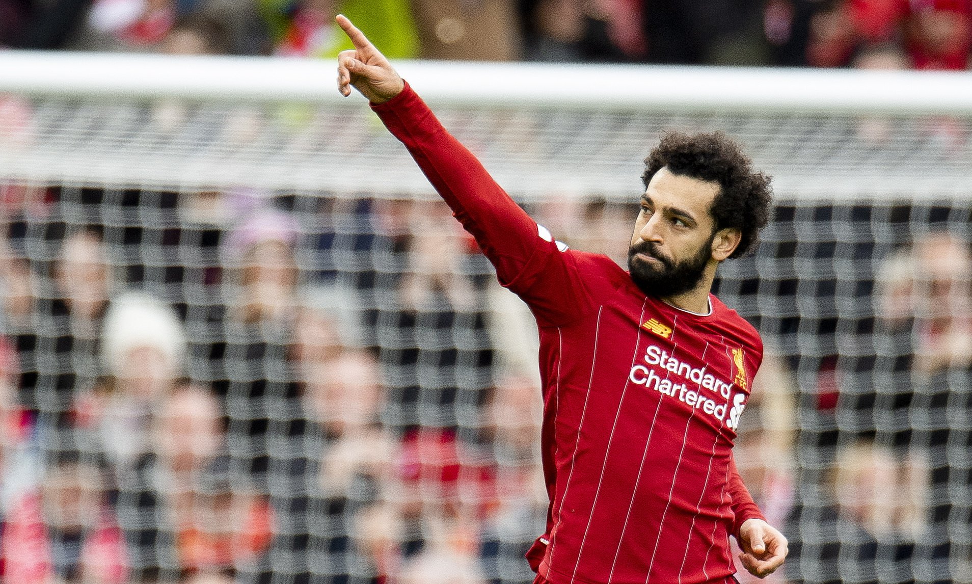 70 buts en 100 matchs de Premier League, Peter Crouch rend hommage à Salah