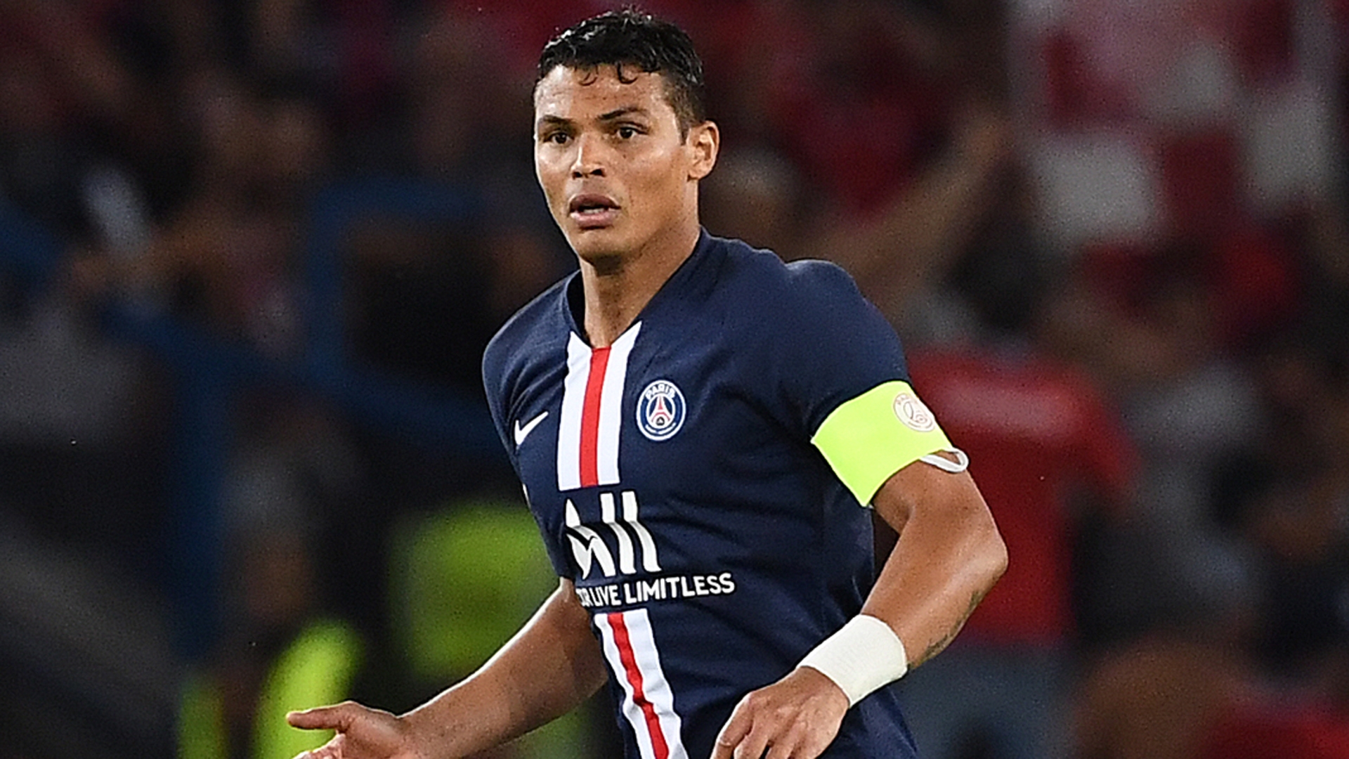 Laissé libre par le PSG, Thiago Silva a trouvé son prochain club