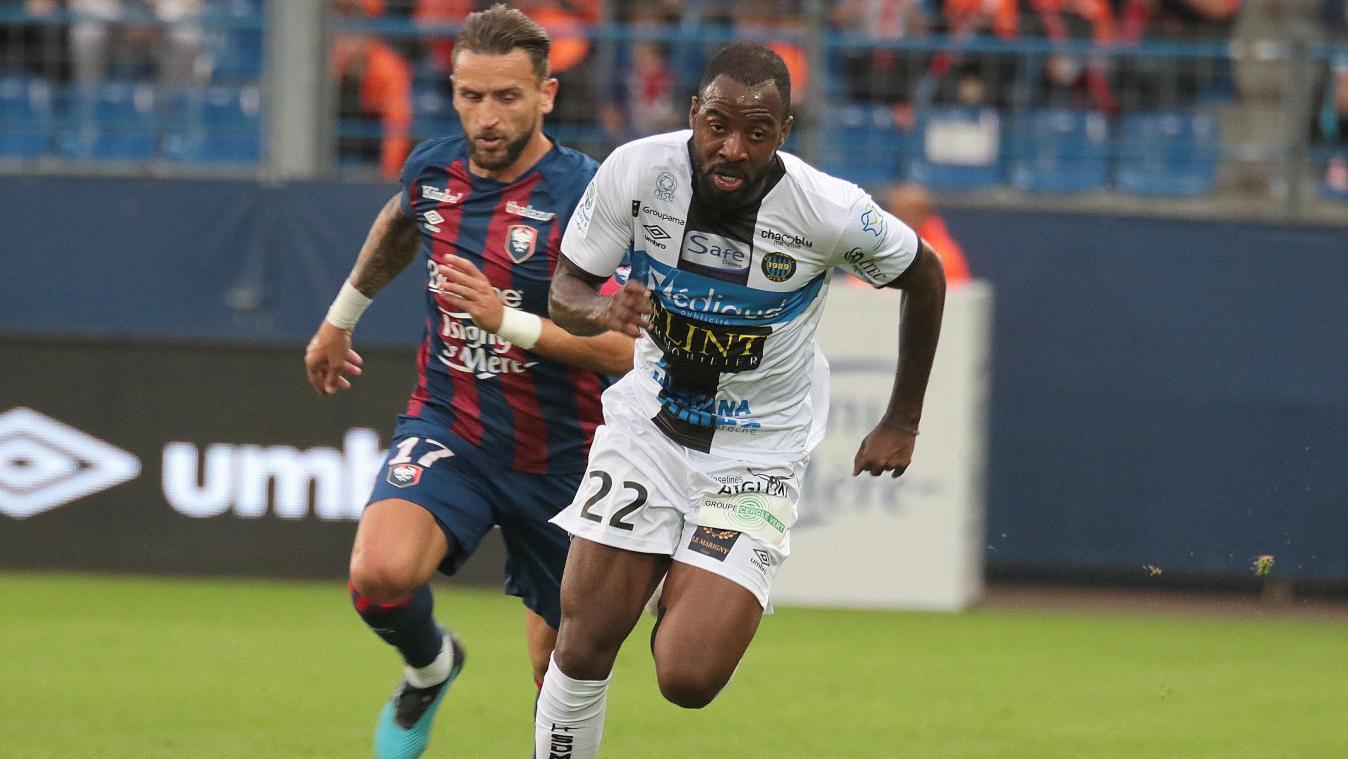 En pleine crise de coronavirus, le FC Chambly limoge Junior Tallo