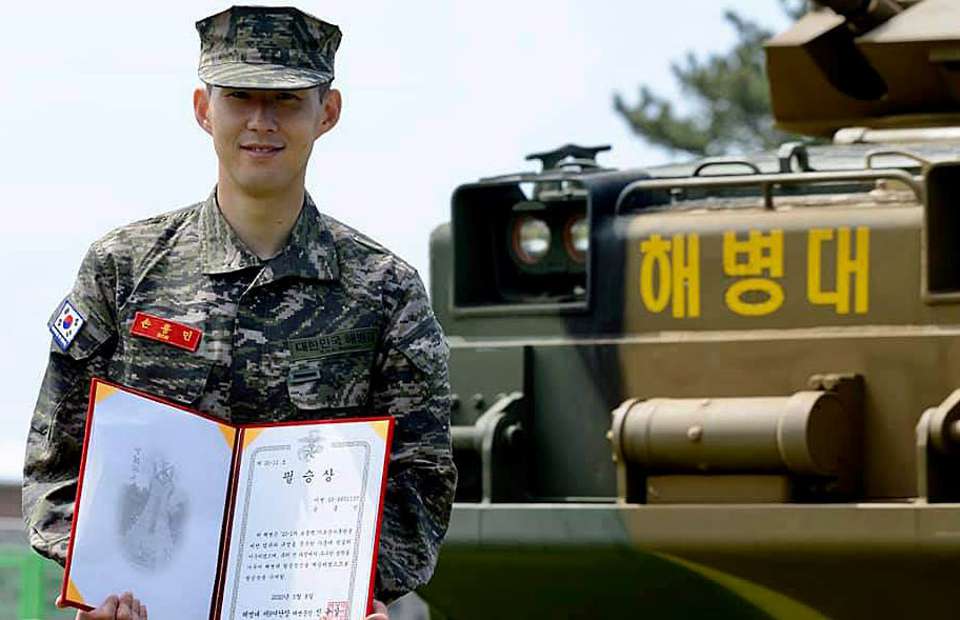 Son remporte un prix très convoité durant son service militaire en Corée du Sud