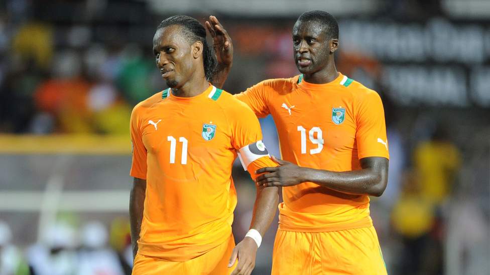 Didier Drogba souhaite joyeux anniversaire à Yaya Touré en réunissant  l’équipe (vidéo)
