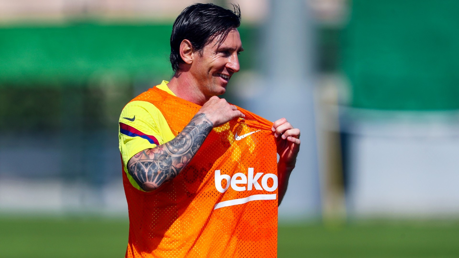 Messi s’entraîne sur le terrain du Camp Nou … mais loin du reste de l’équipe