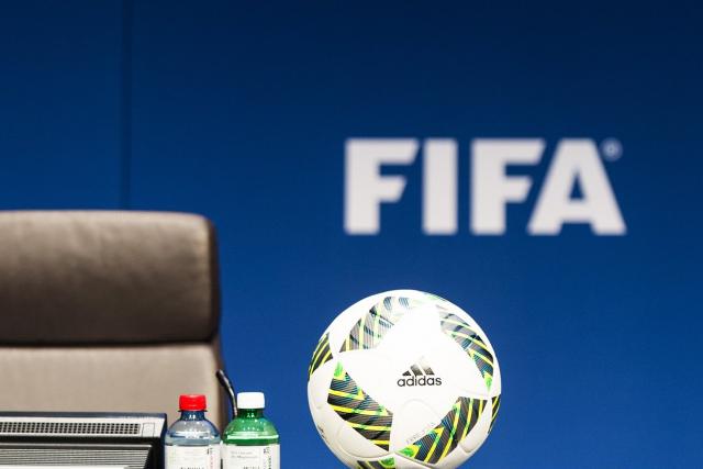 Officiel : Les joueurs autorisés à évoluer dans trois différents clubs cette saison (FIFA)