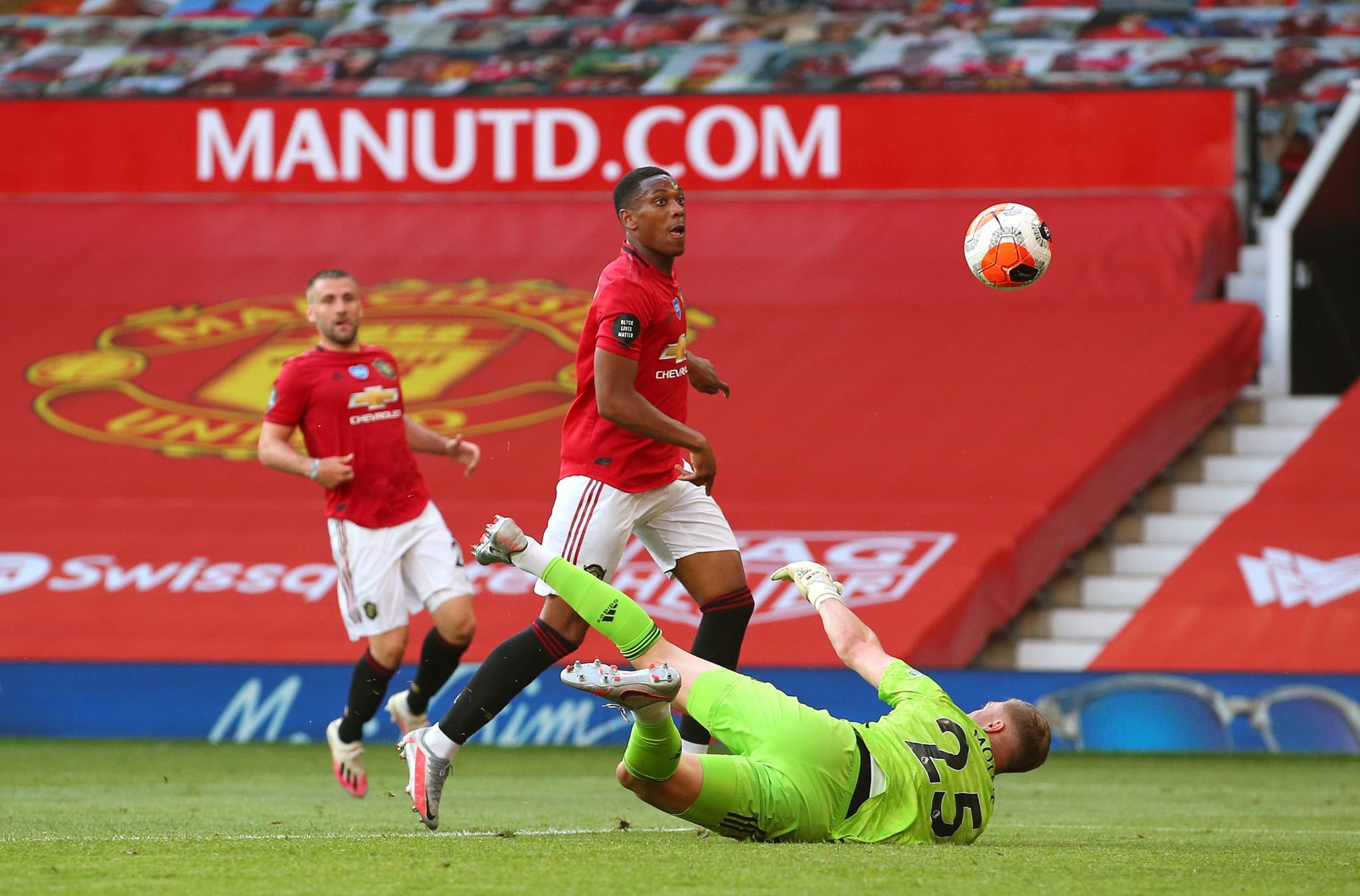 Manchester United : Sept ans après, Anthony Martial parvient à reproduire une prouesse de Robin Van  Persie