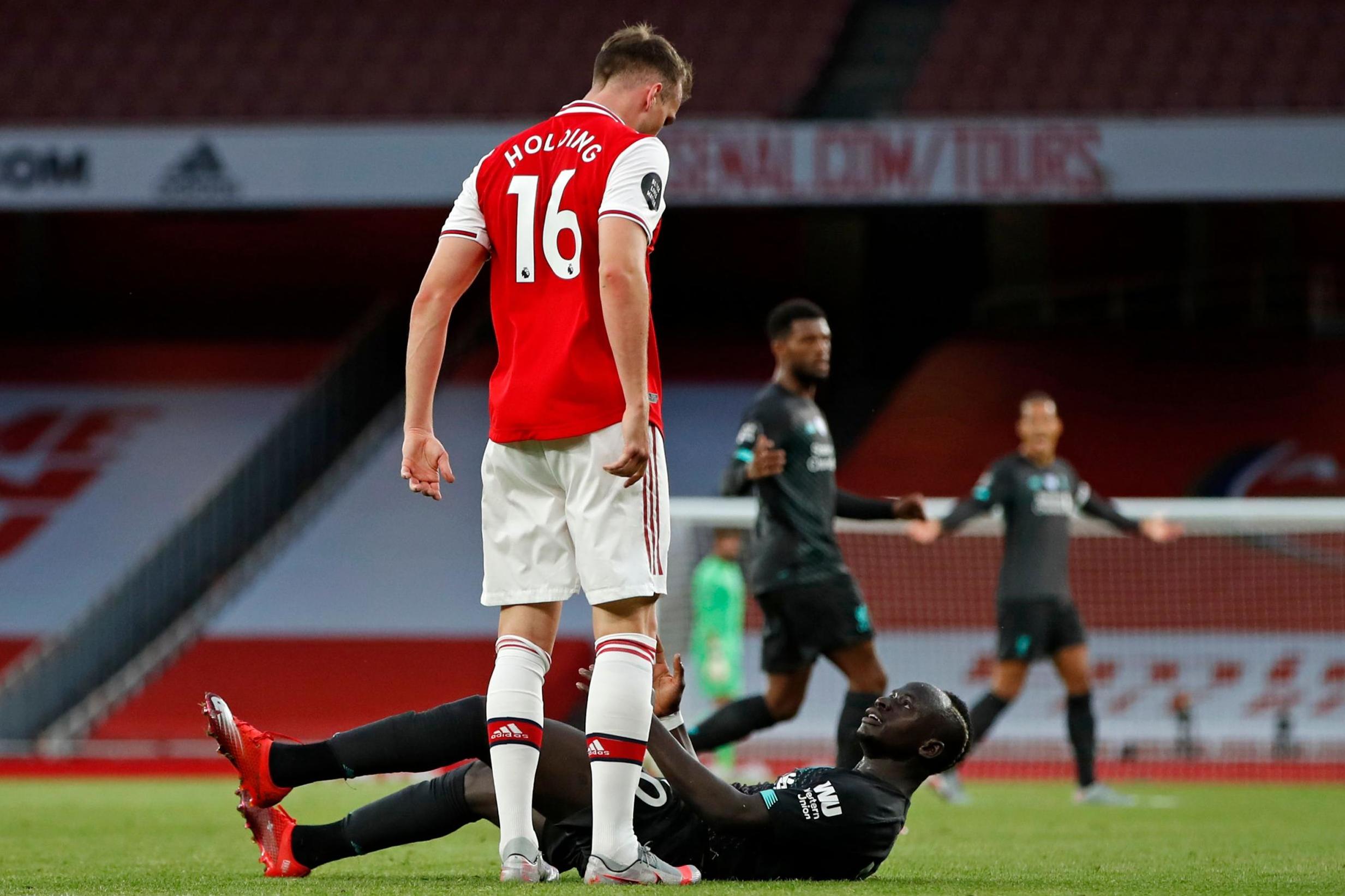 Ayant neutralisé Sadio Mané, Rob Holding félicité par les supporters d’Arsenal