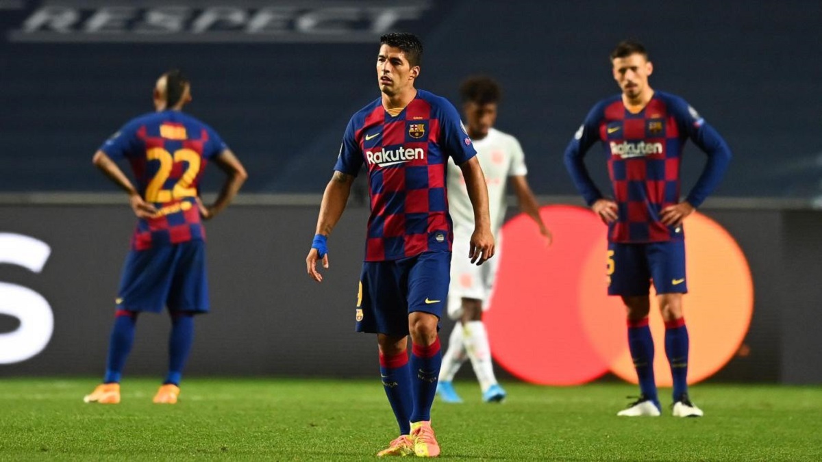 FC Barcelone : Les joueurs pris à partie et insultés par des supporters après la débâcle