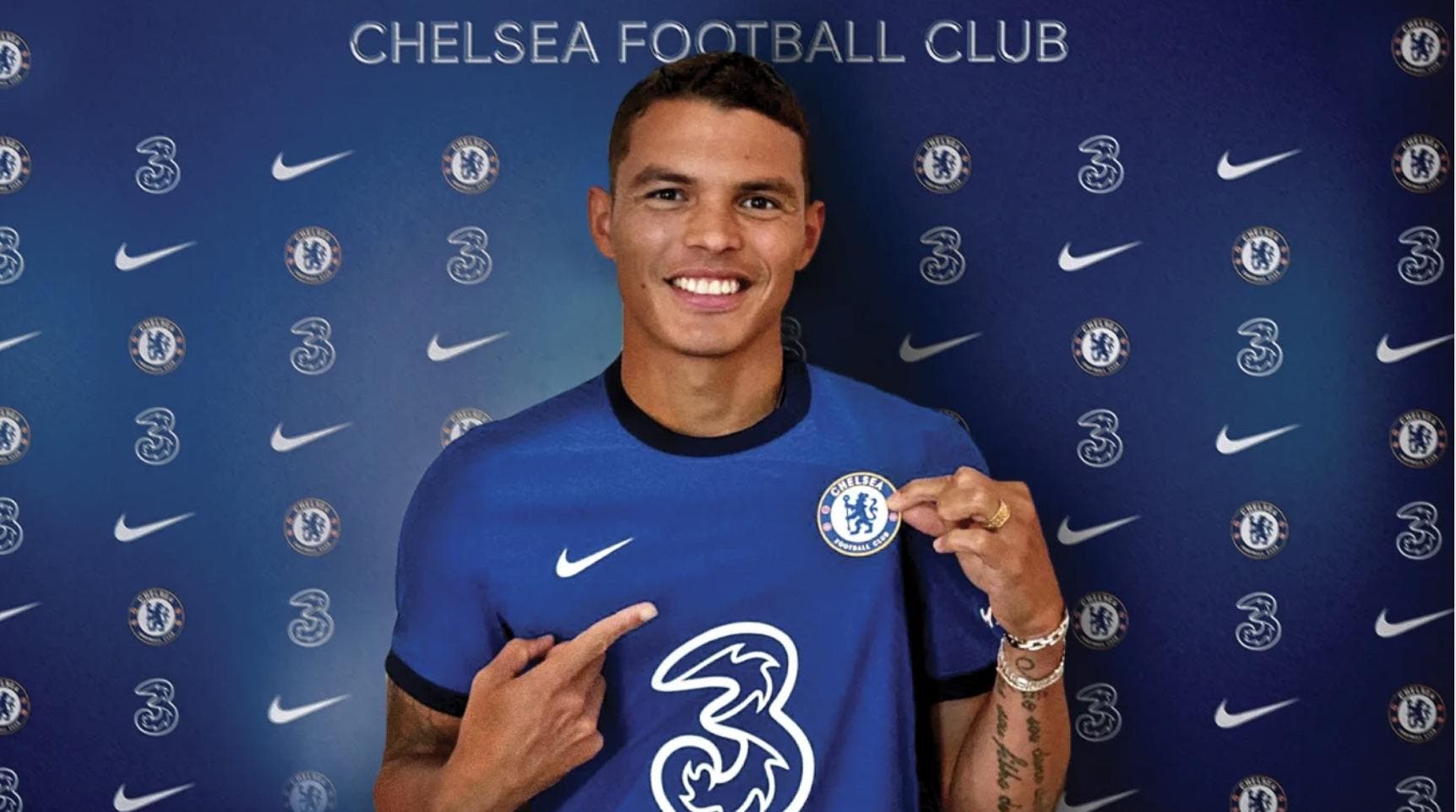 officiel thiago silva signe un contrat en or a chelsea thiago silva292747