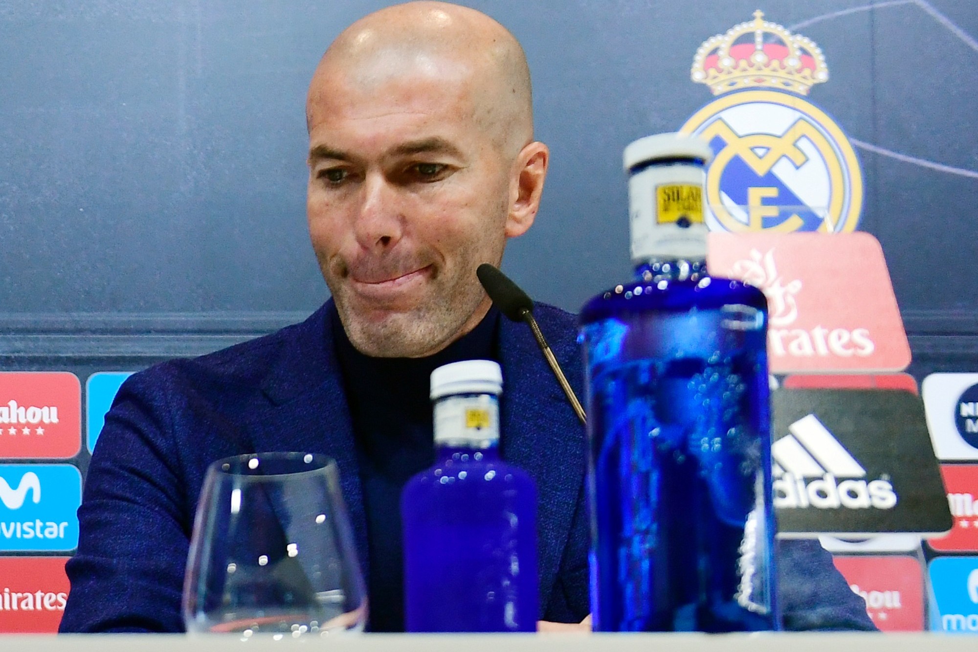 7793595078 zinedine zidane annonce qu il va quitter le poste d entraineur du real madrid le 31 mai 2018